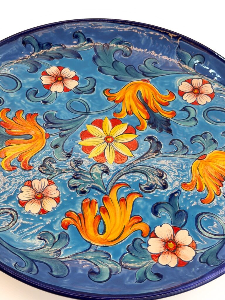Travessa cerâmica caltagirone — Yamaguchi Studio (peça única feita à mão por Marisa Yamaguchi)