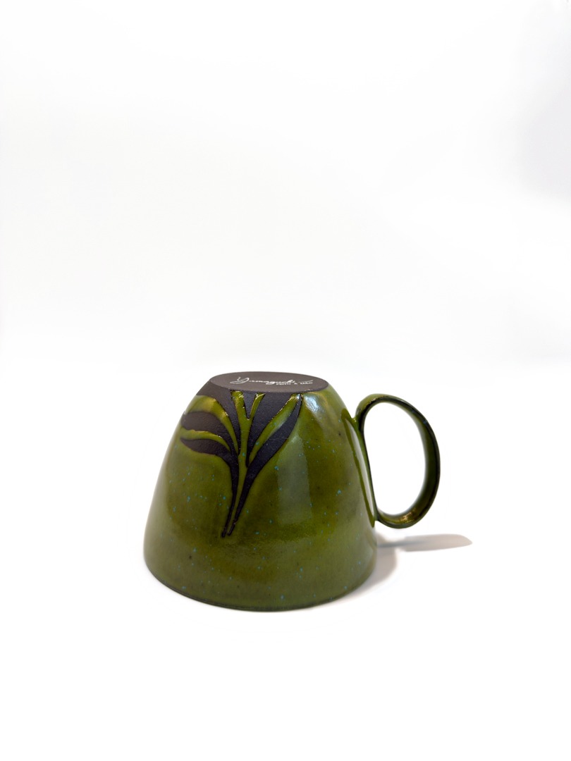 Caneca cerâmica costela de adão — Yamaguchi Studio (peça única feita à mão por Marisa Yamaguchi)