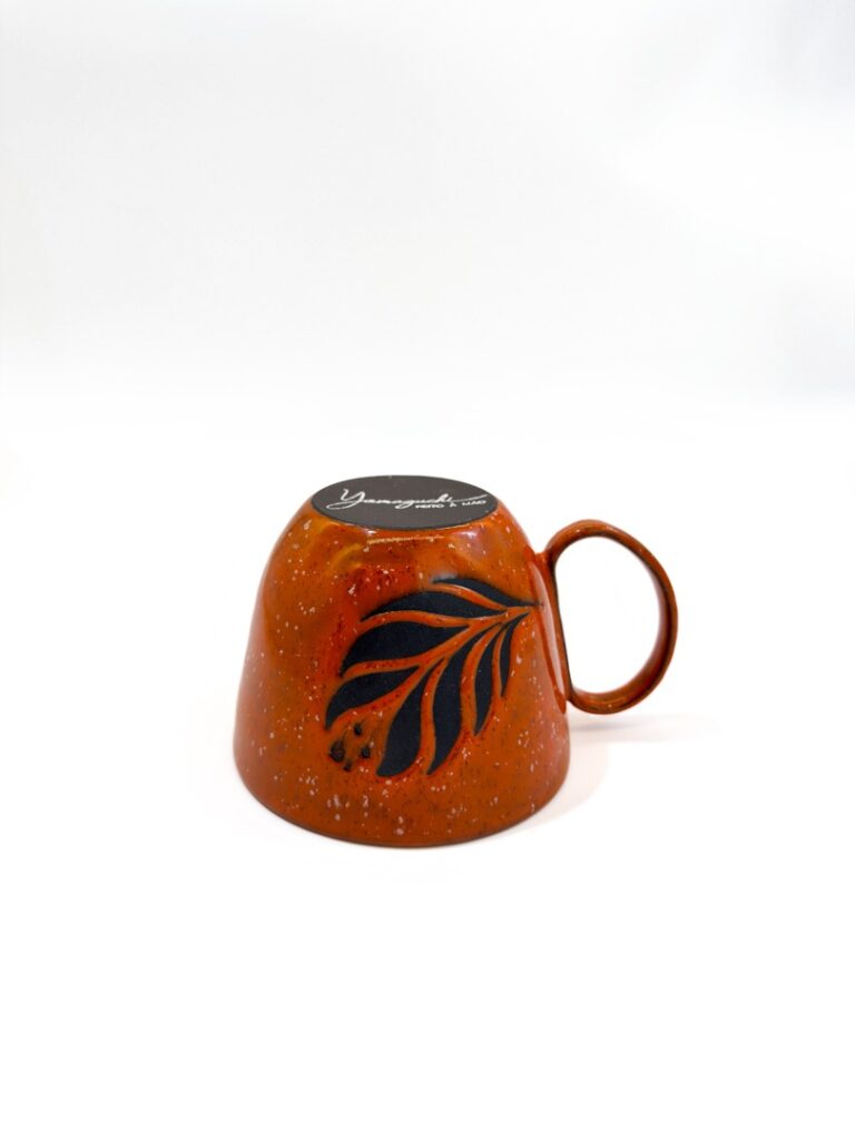 Caneca cerâmica costela de adão — Yamaguchi Studio (peça única feita à mão por Marisa Yamaguchi)