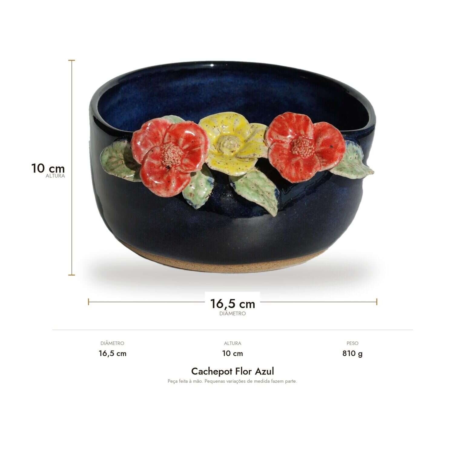 Medidas do Cachepot Flor Azul: 16,5 cm de diâmetro, 10 cm de altura e 810 g