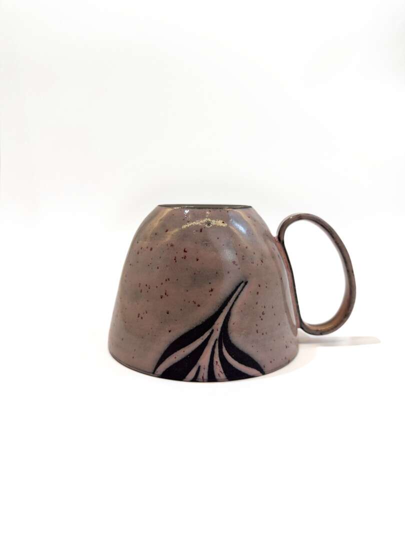 Xícara cerâmica lilás, Yamaguchi Studio (peça única feita à mão por Marisa Yamaguchi)